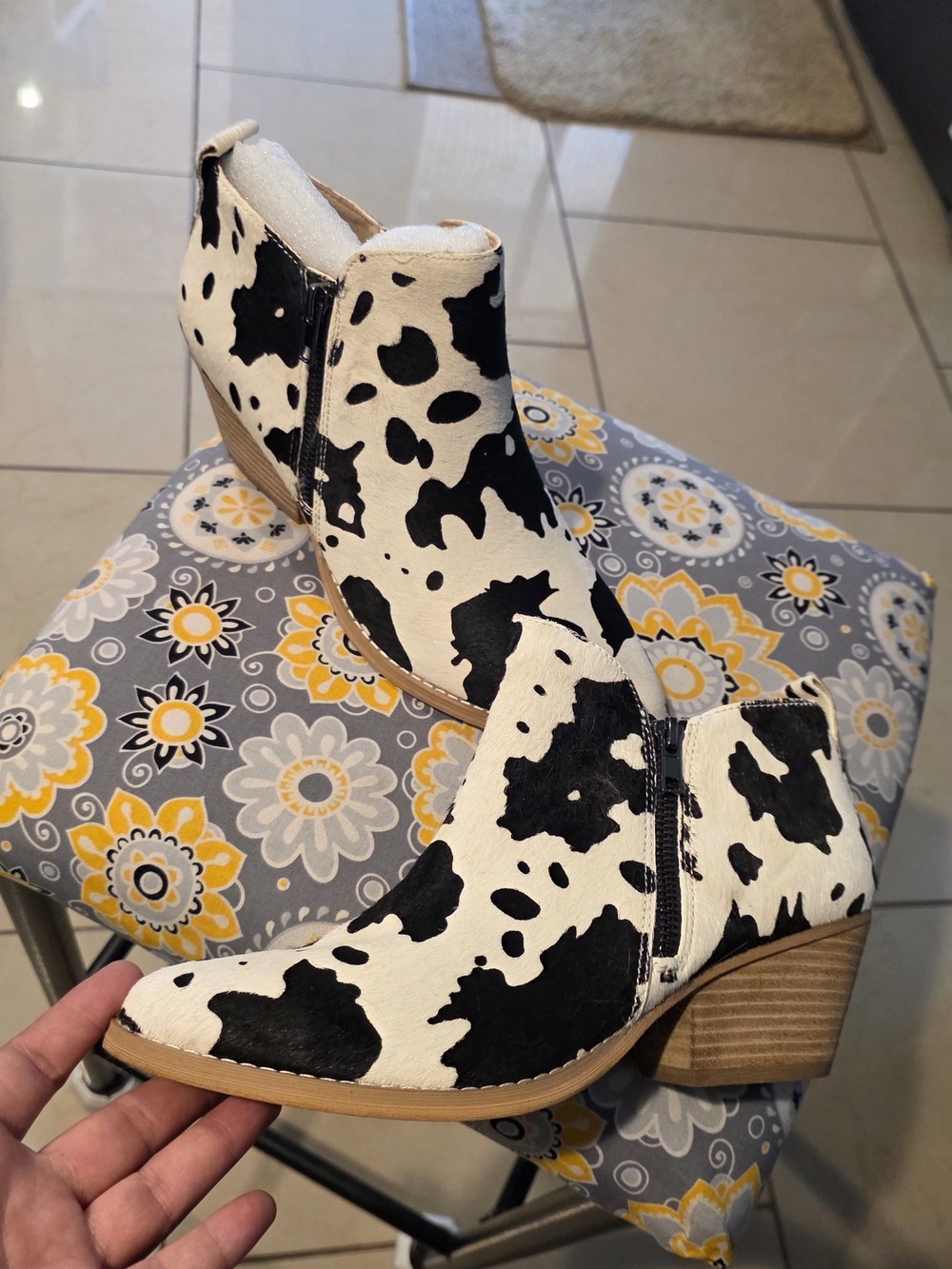 Very Volatile Print Ankle Booties Women Shoes Size 9 Tumble Fur Horse